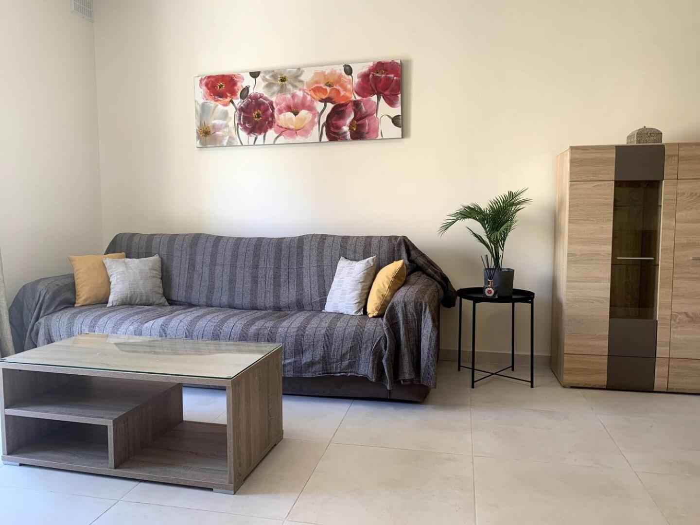 Cara Flats By Homely Mellieħa Exteriör bild